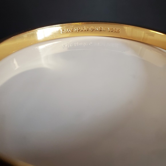 Kate Spade New York TAKE A BOW Gold Plated Bangle Bracelet Casual Everyday - Picture 2 of 7